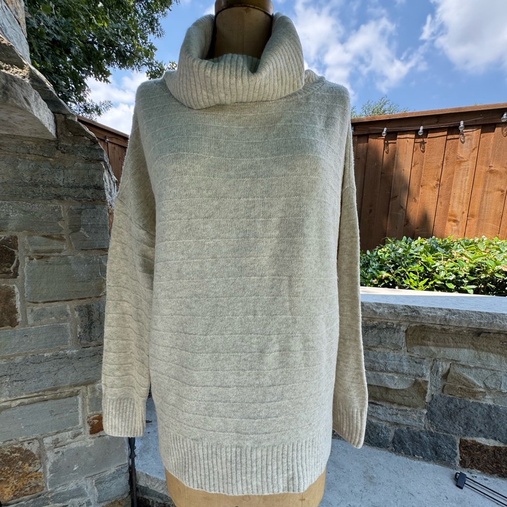 Old Navy Cream Turtleneck Sweater